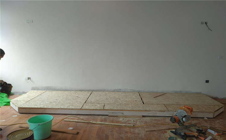 歐氏22厚籃球場木地板施工技術方案