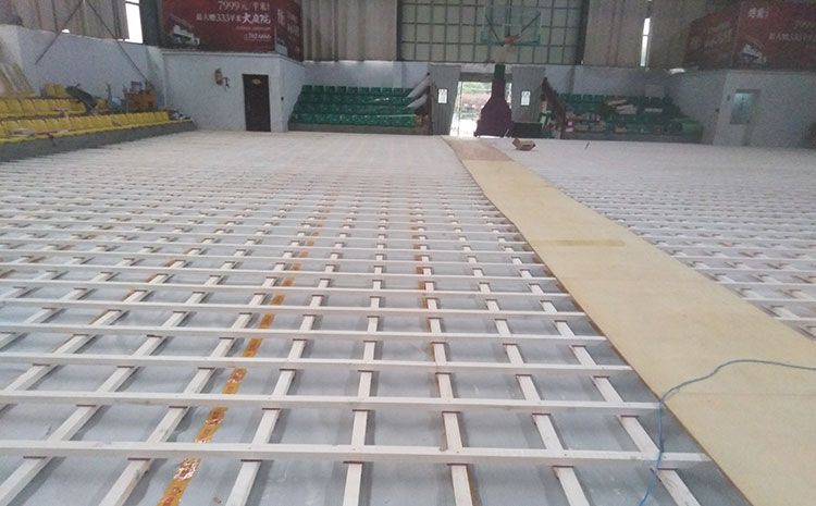 歐氏松木排球館木地板哪個品牌好？