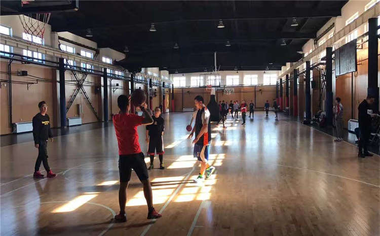 歐氏學(xué)校舞臺(tái)實(shí)木地板批發(fā)價(jià)格