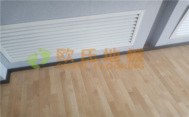 新疆沙雅縣順北油田籃球館木地板案例—?dú)W氏運(yùn)動(dòng)木地板廠家