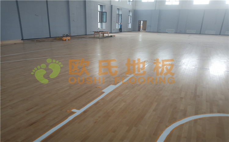 新疆沙雅縣順北油田籃球館木地板案例—?dú)W氏運(yùn)動(dòng)木地板廠家
